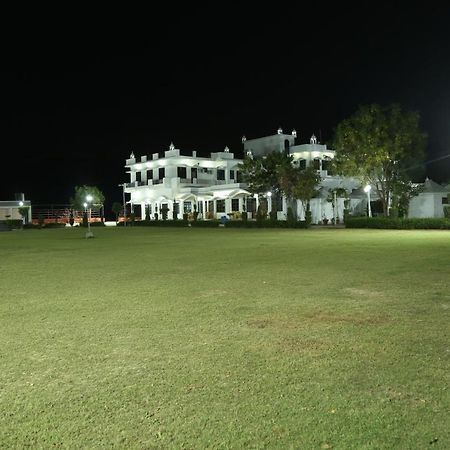 Gulmohar Sariska Resort Bairāt Exterior photo