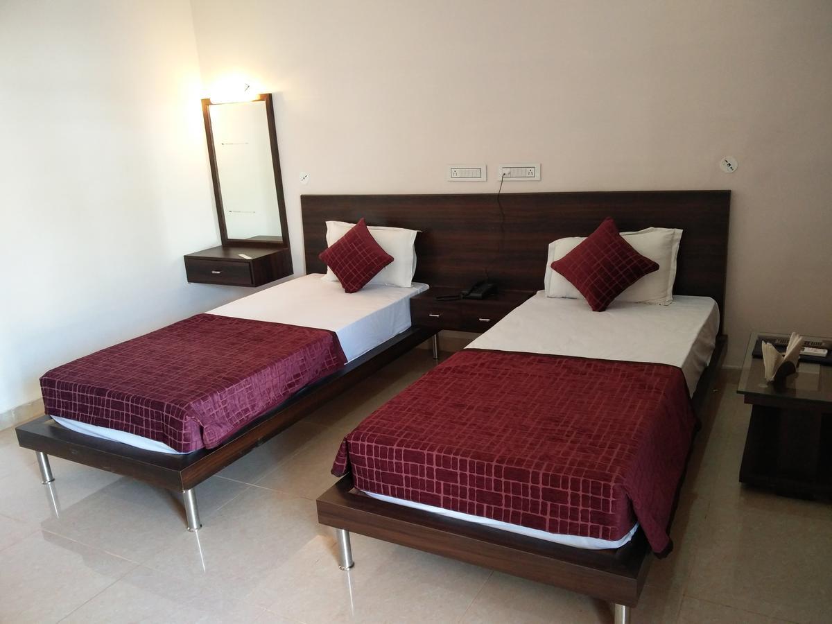 Gulmohar Sariska Resort Bairāt Exterior photo