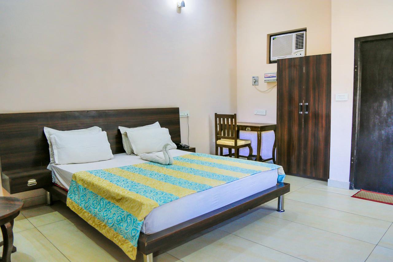 Gulmohar Sariska Resort Bairāt Exterior photo