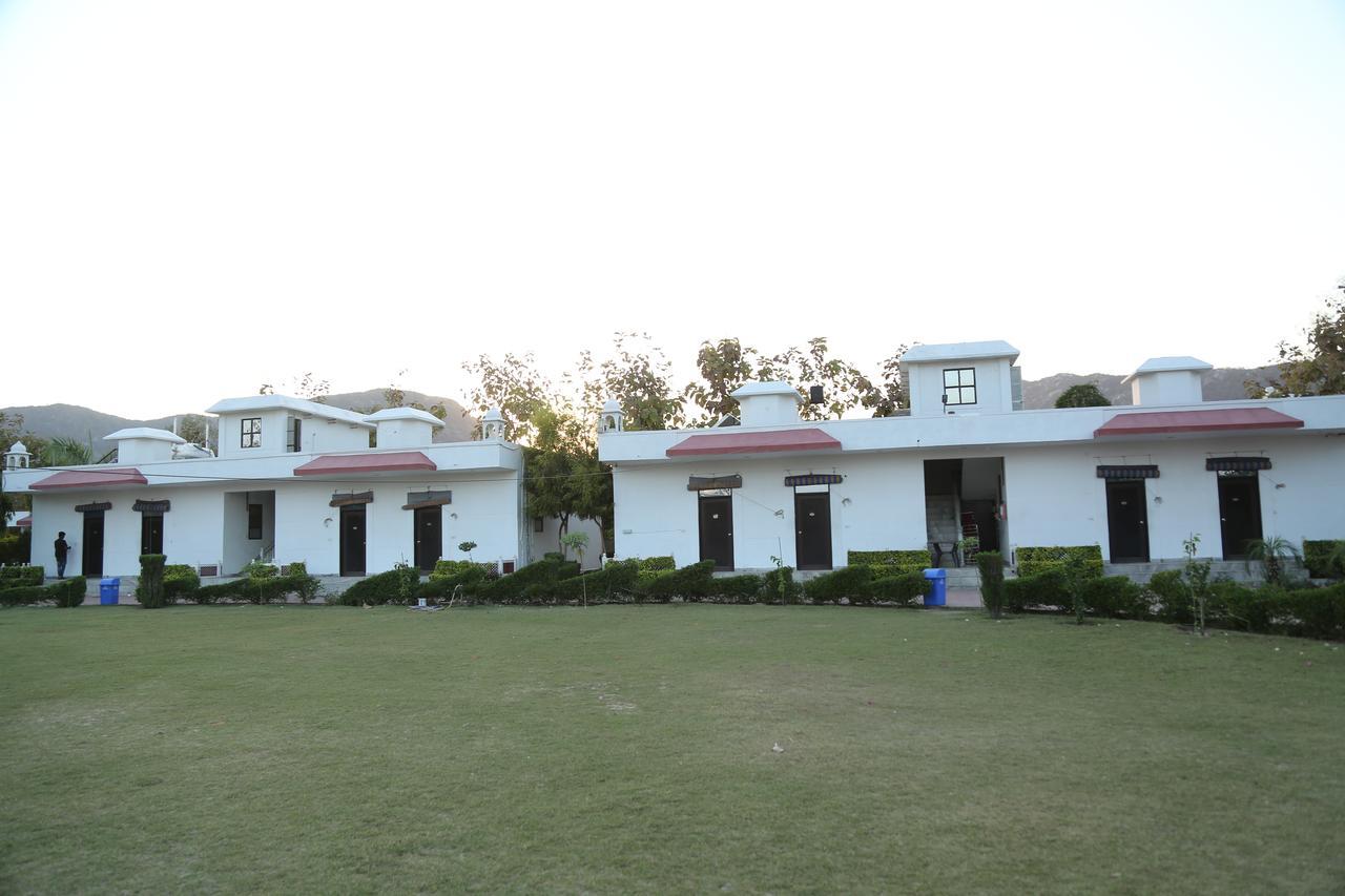 Gulmohar Sariska Resort Bairāt Exterior photo