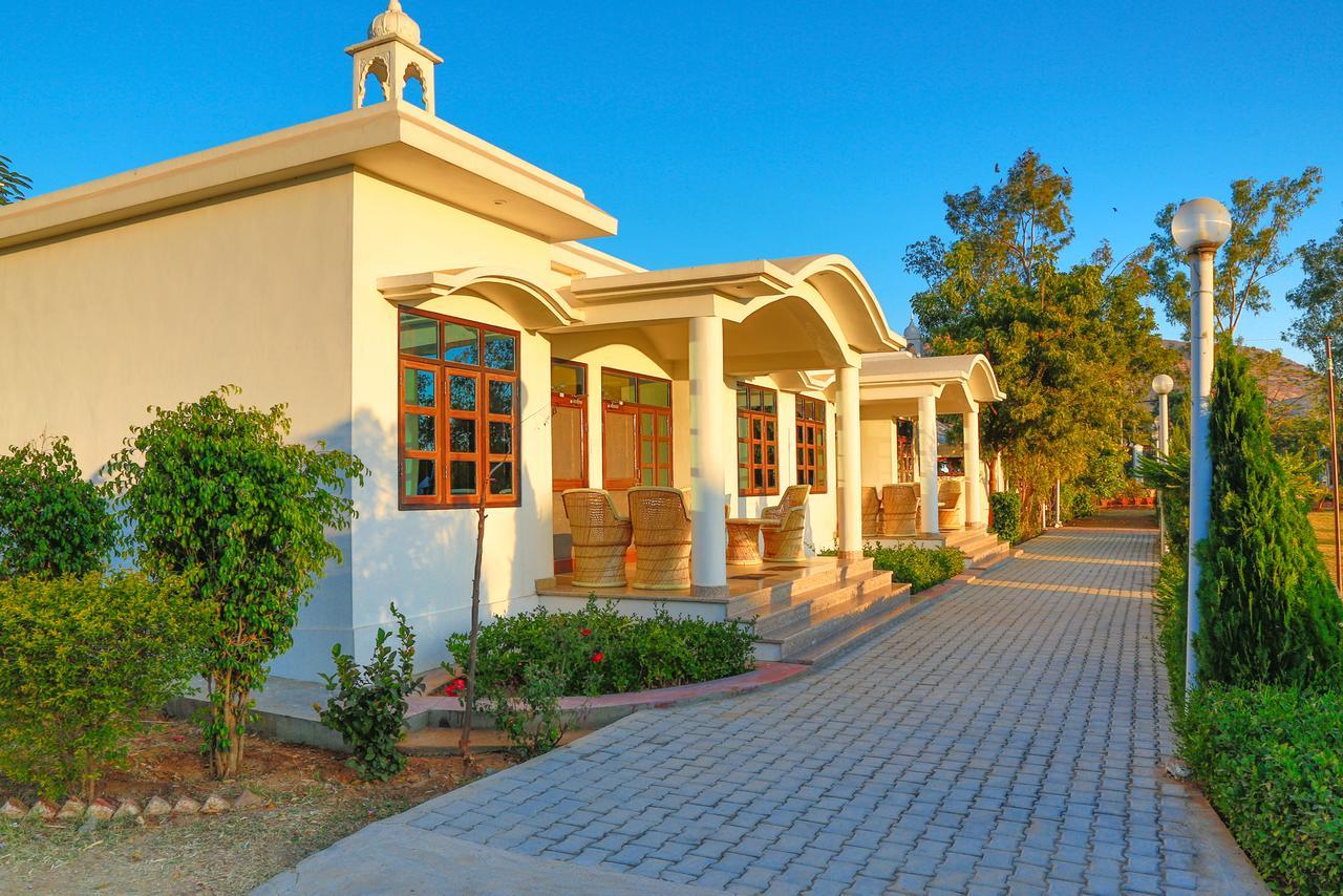 Gulmohar Sariska Resort Bairāt Exterior photo