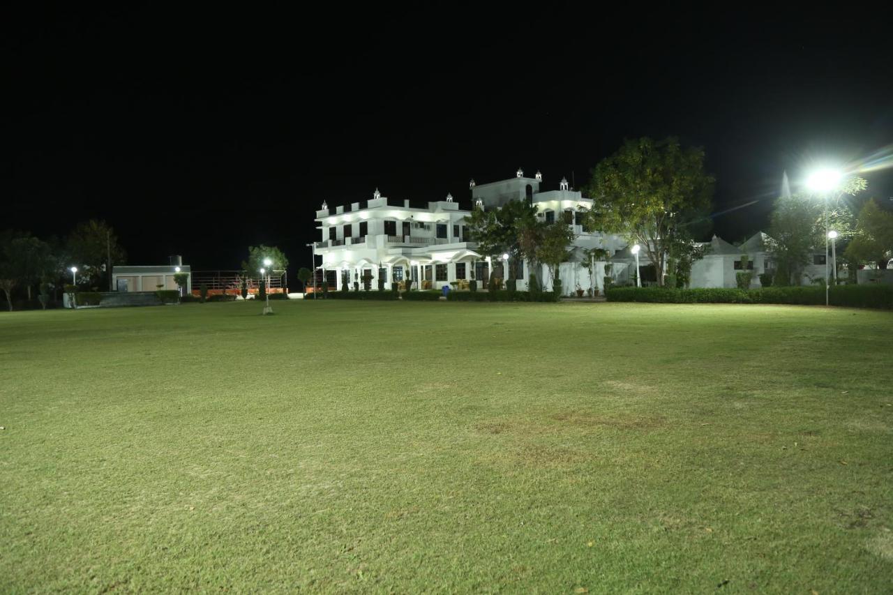 Gulmohar Sariska Resort Bairāt Exterior photo