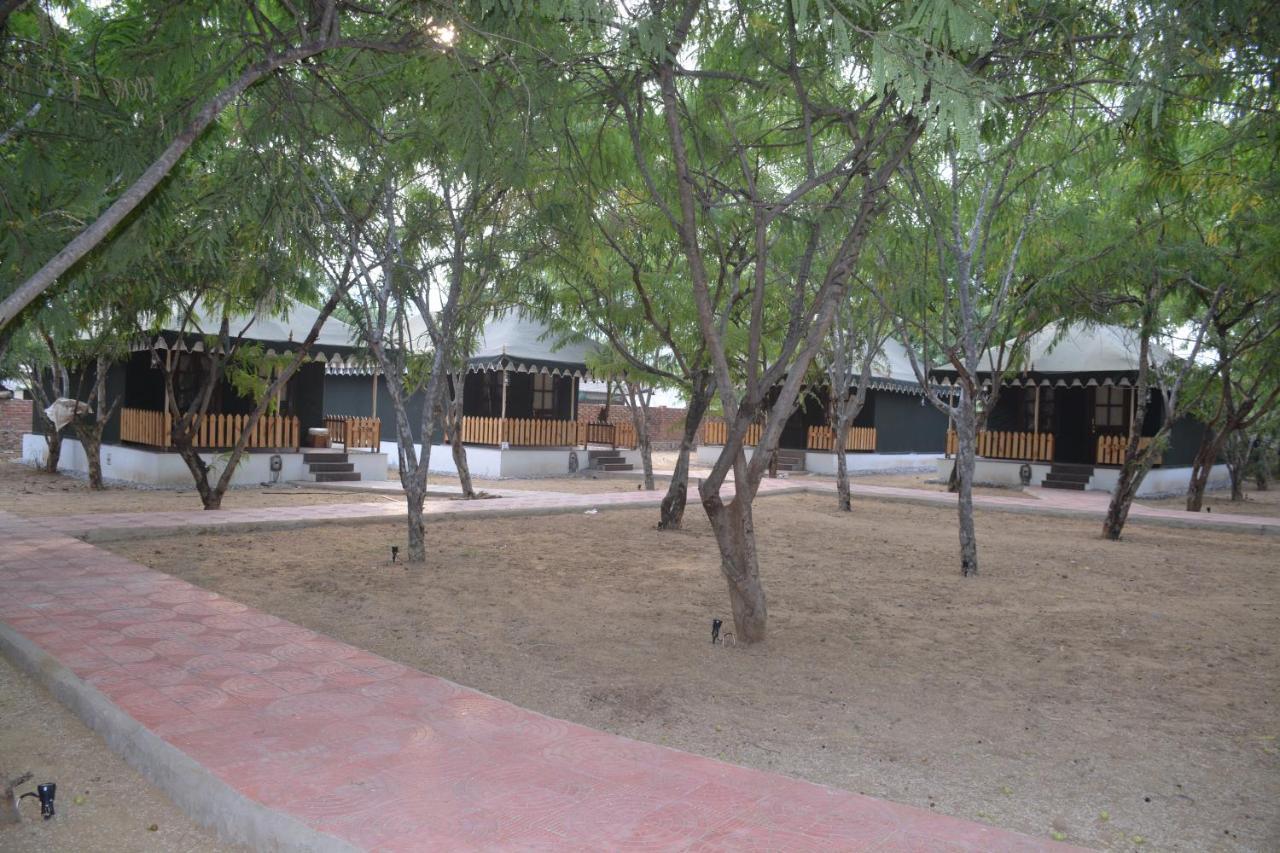 Gulmohar Sariska Resort Bairāt Exterior photo